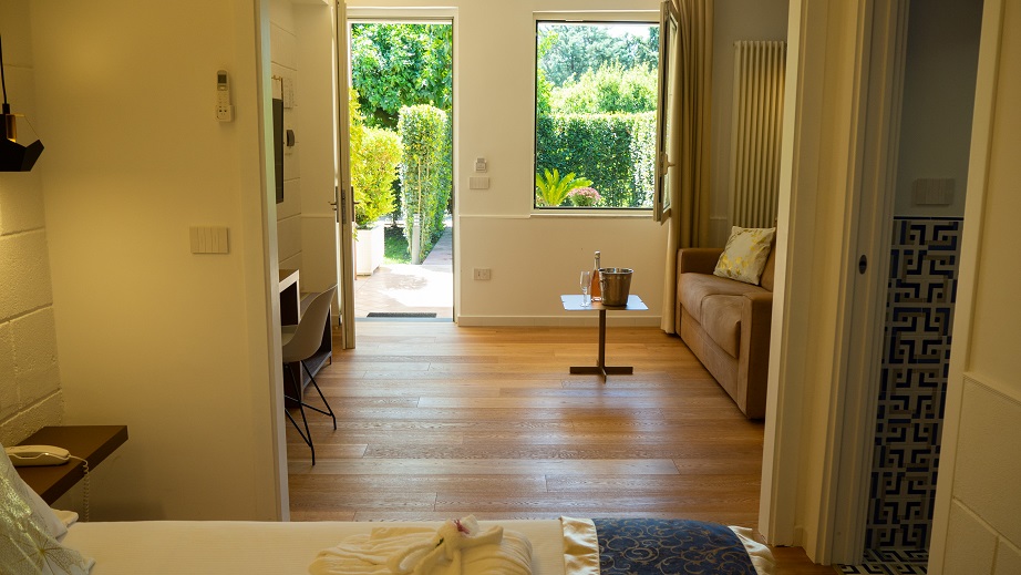 Immagine 3 della camera Tripla Comfort con patio