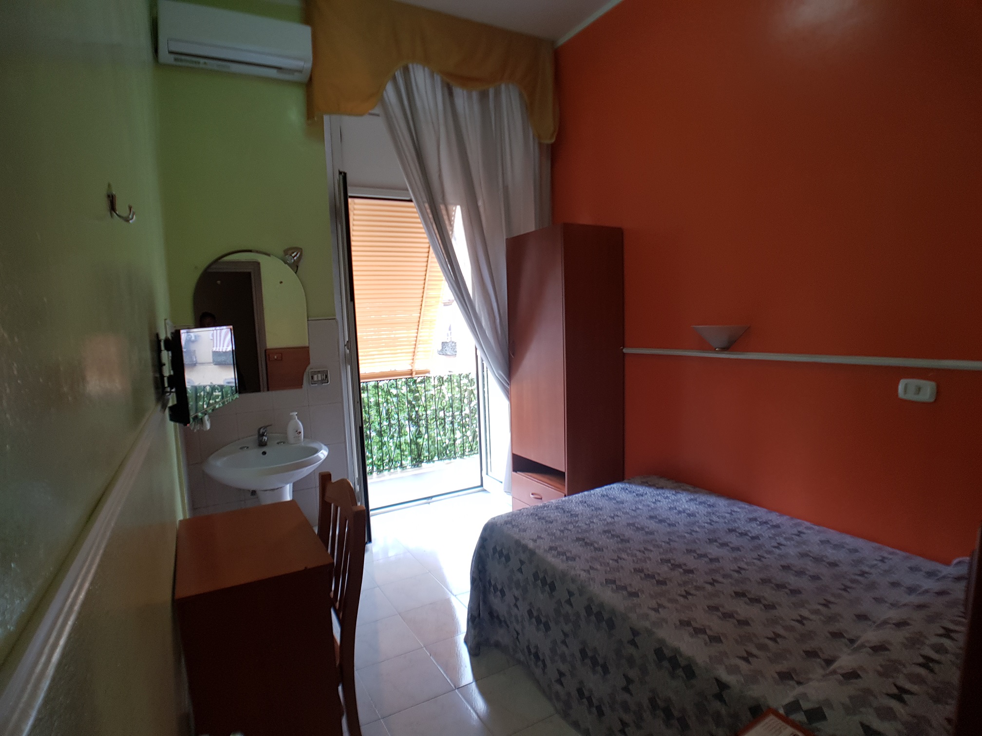 Immagine 1 della camera SINGOLA BAGNO ESTERNO