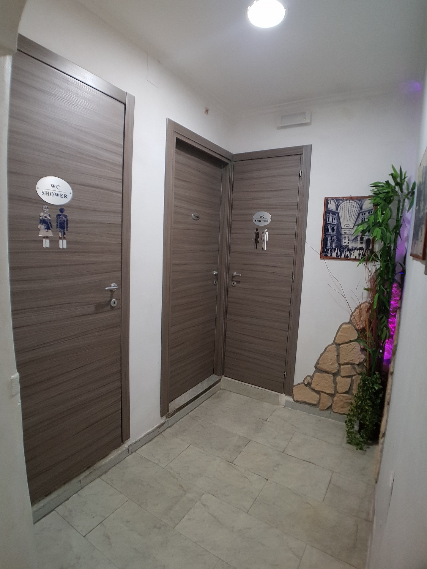 Immagine 3 della camera TRIPLA BAGNO ESTERNO