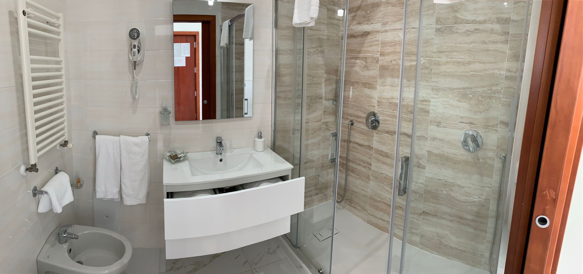 Immagine 2 della camera JUNIOR SUITE