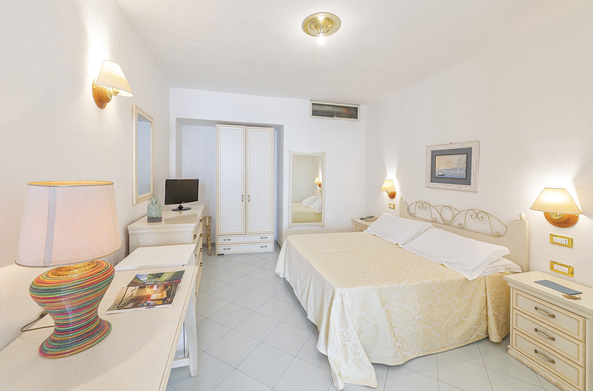 Immagine 1 della camera Junior Suite with side sea view