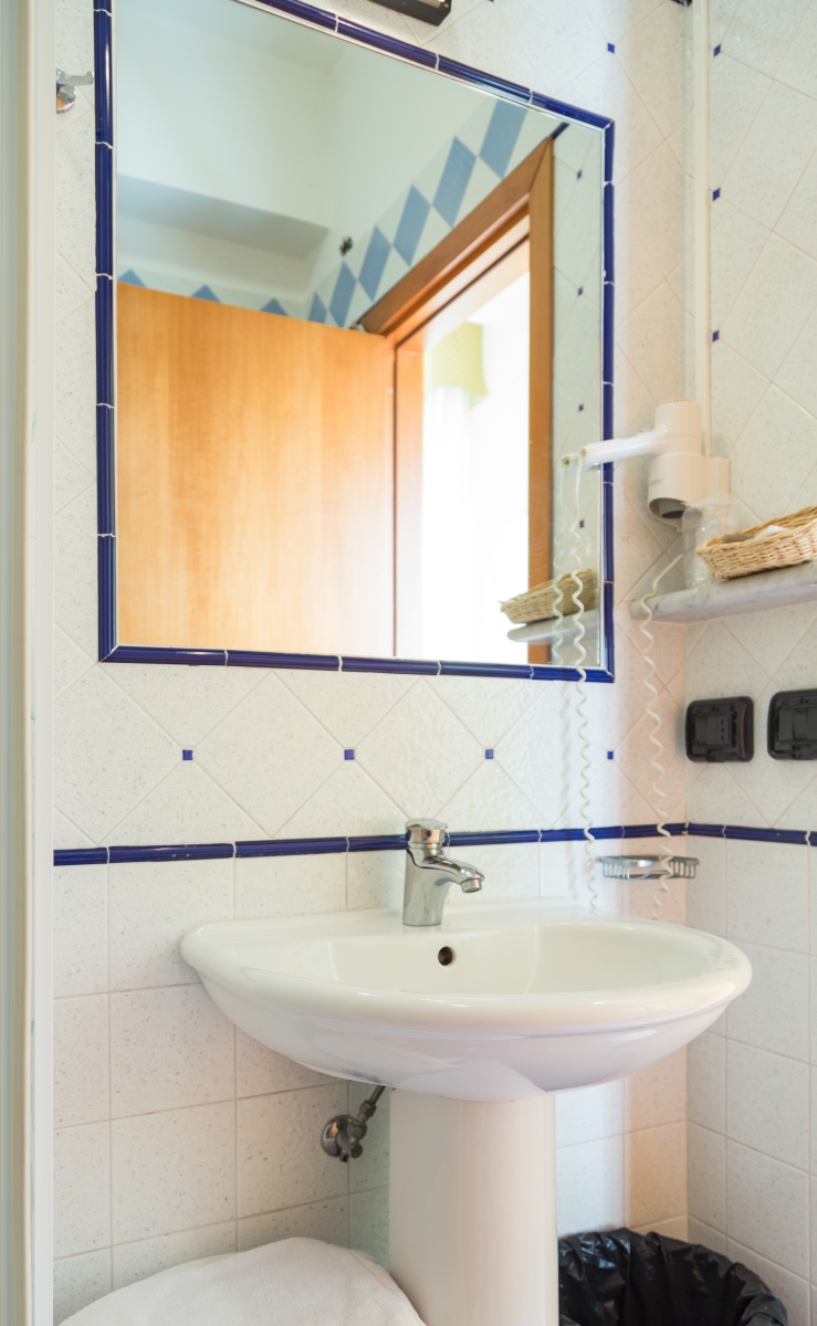 Immagine 2 della camera Two beds Capri room