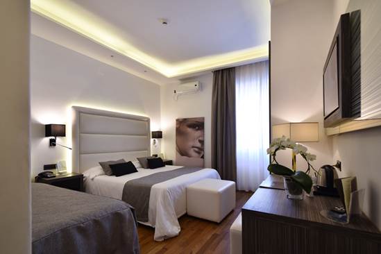 Immagine 3 della camera Camera Tripla