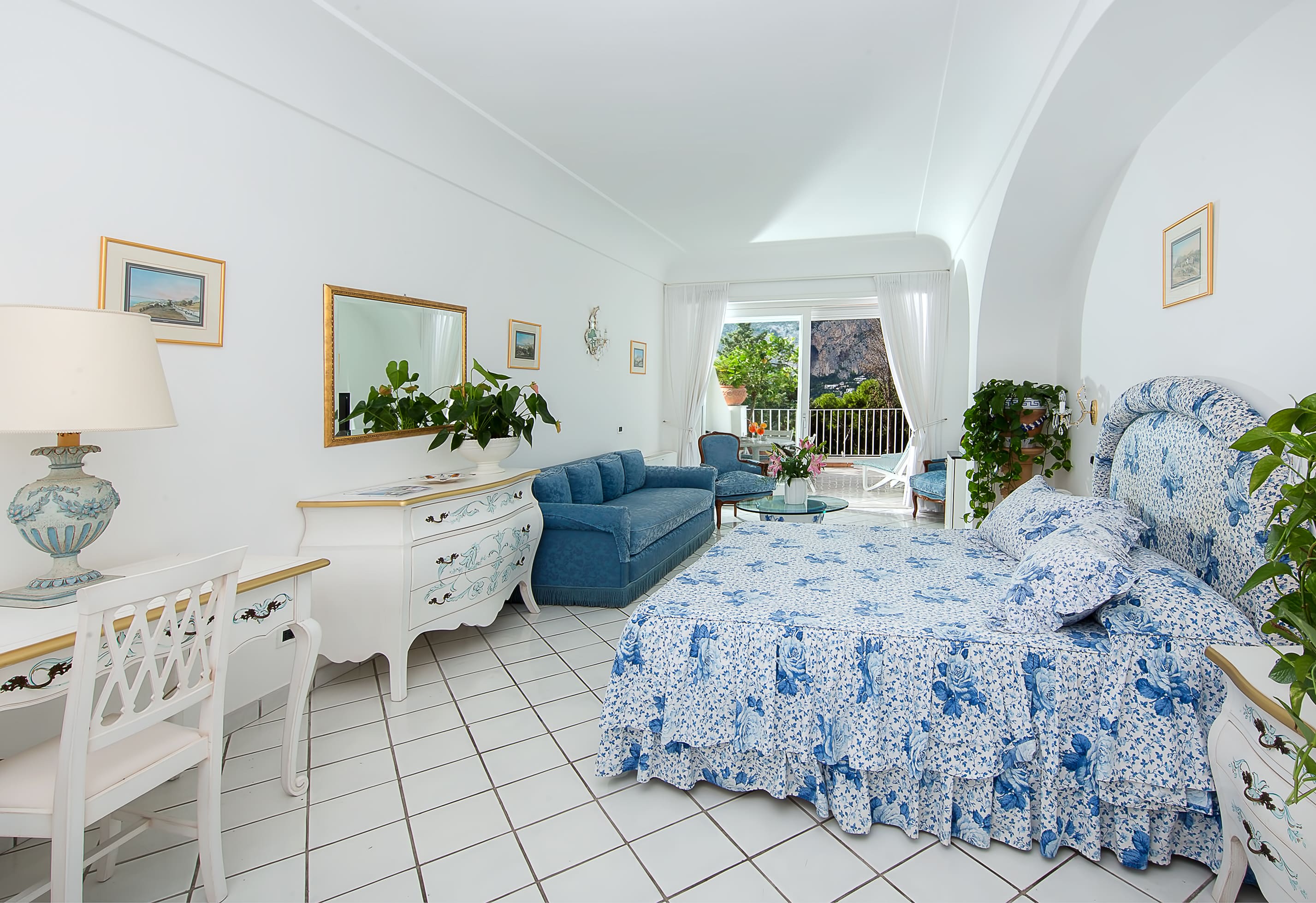 Immagine 2 della camera Junior Suite con patio e vista giardino
