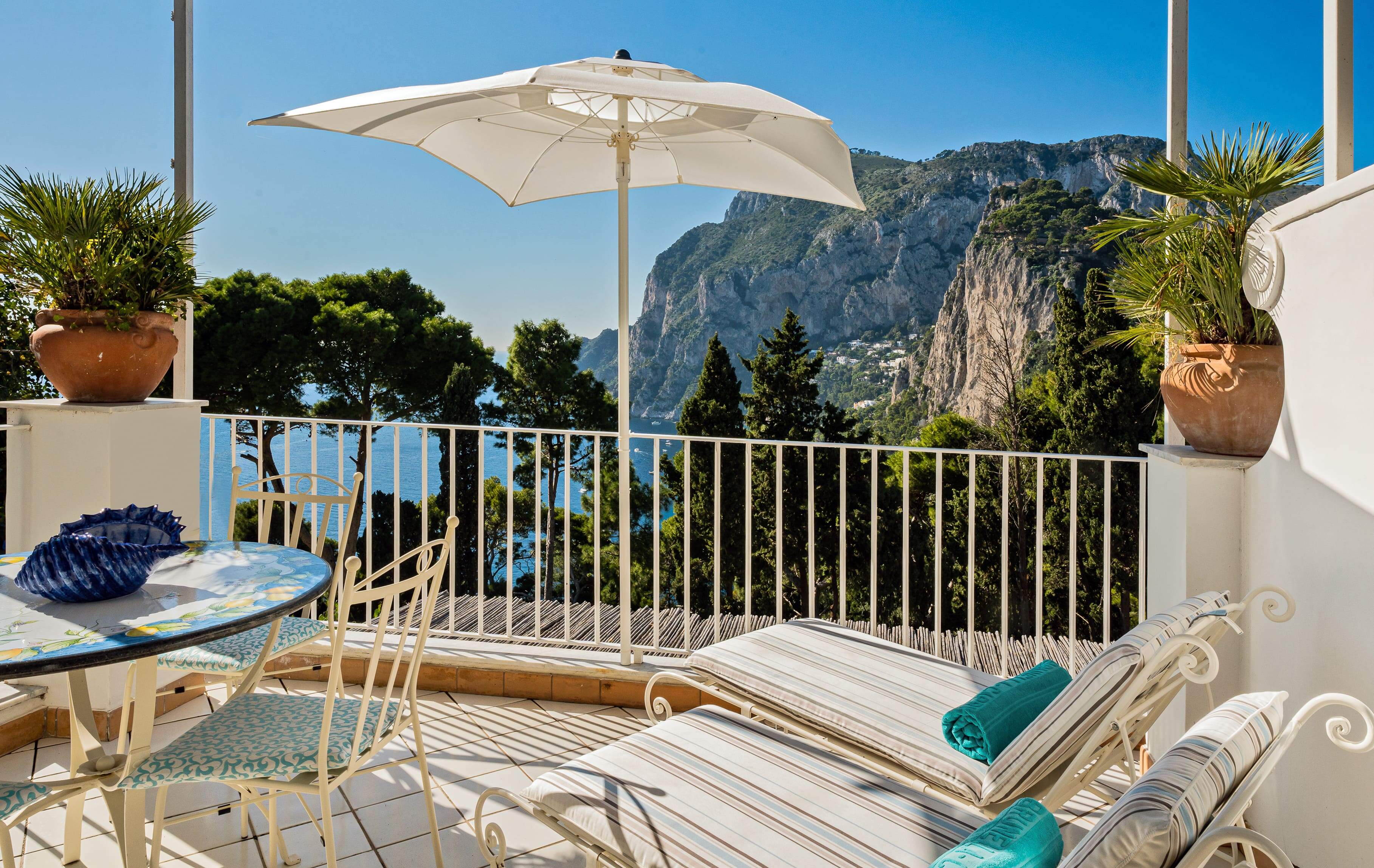 Immagine 4 della camera Deluxe Junior Suite with partial sea view